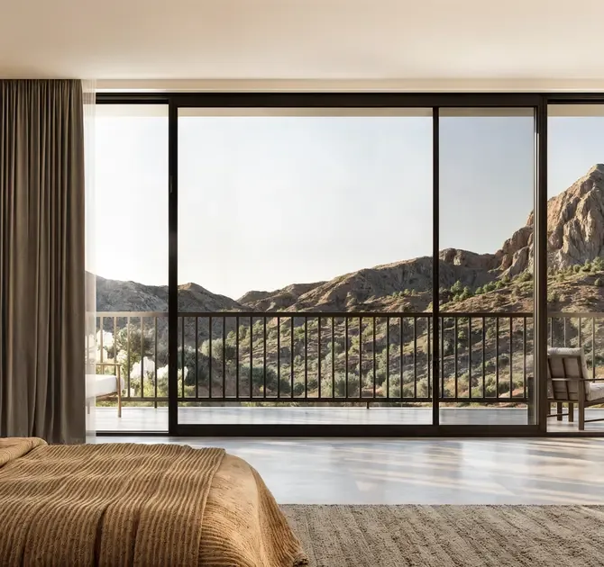 Reynaers MasterPatio sliding glass door with mountain view