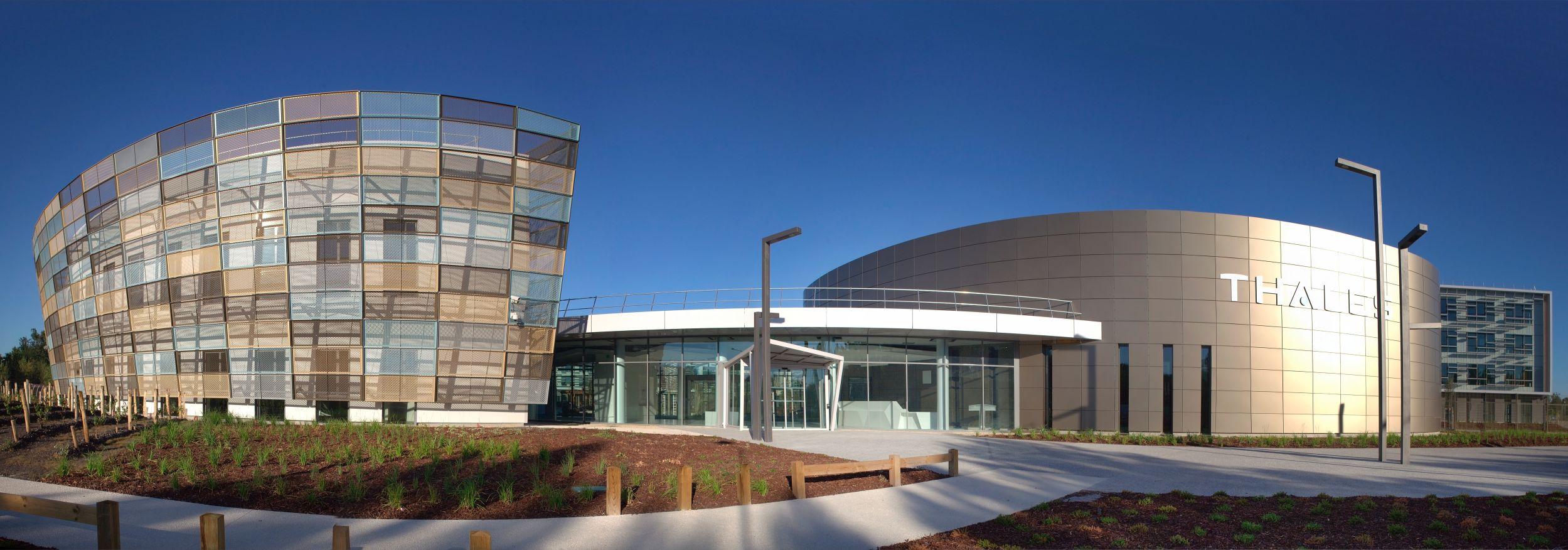 THALES Bordeaux Garrigues façade using Schüco FWS 50 and SFC 85 – aluminum curtain walls featured on Aluminum Curtain Wall Systems USA | Schüco &amp