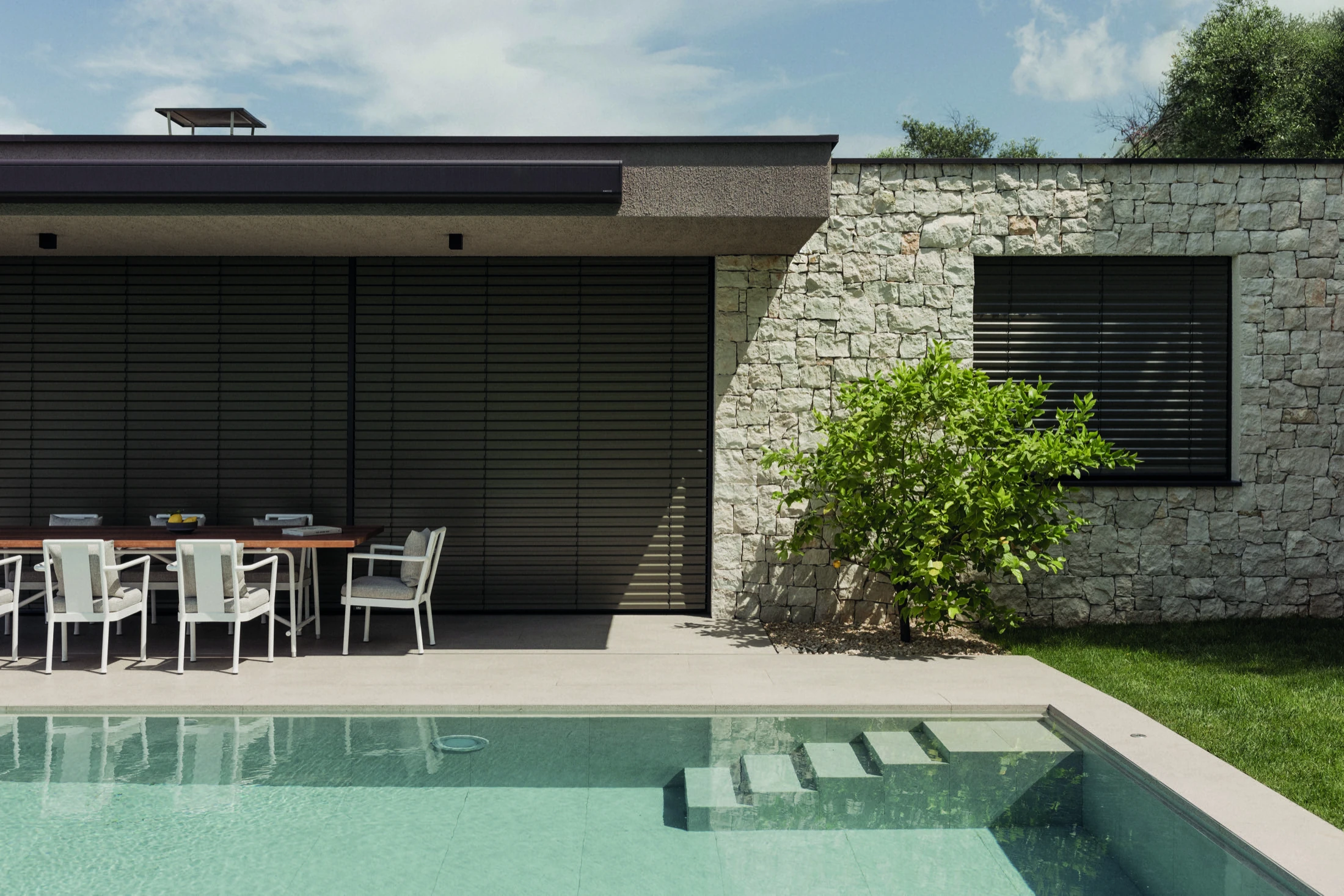 Morn house with external Raw storess and pool